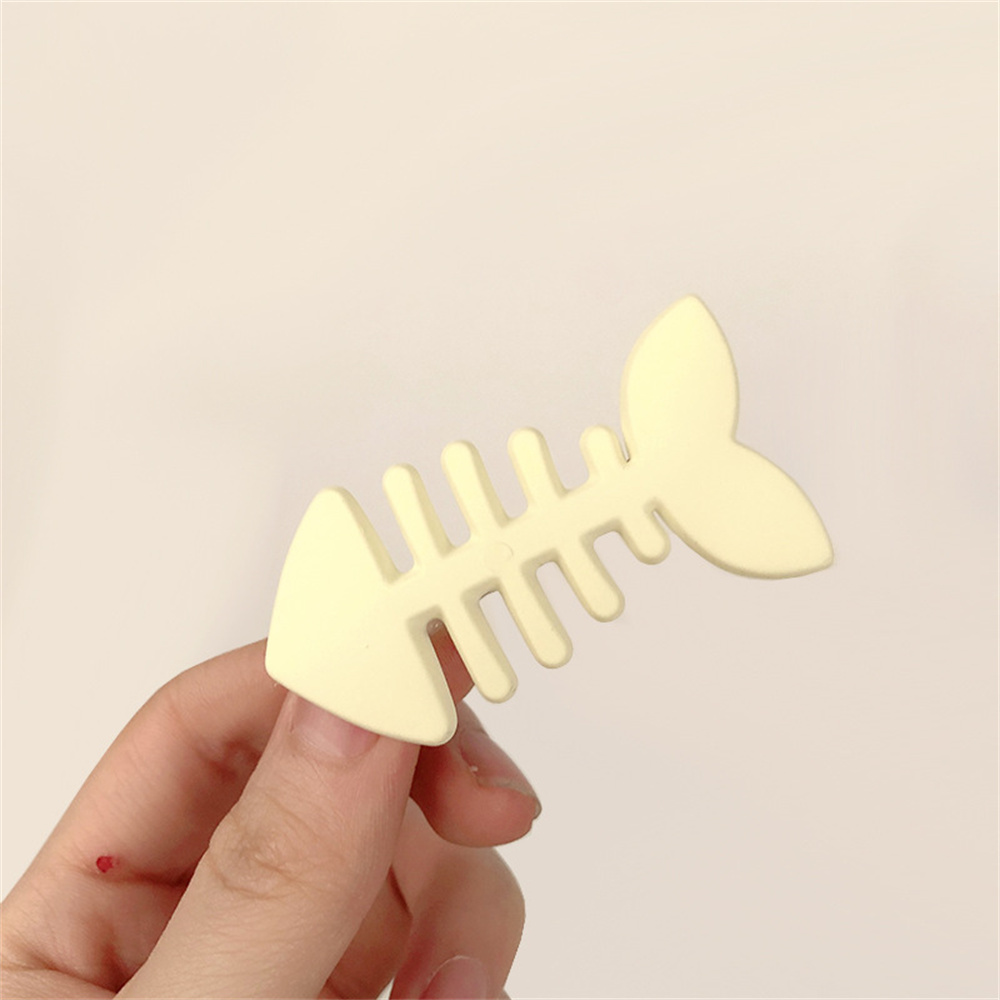 Plain Color Fish Bone Hair Clip Plain Color Fish Bone Hair Clip