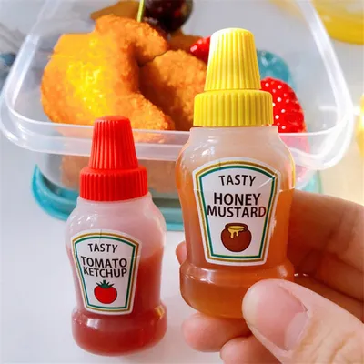 Plastic 25ml Small Sauce Bottles (2pcs)