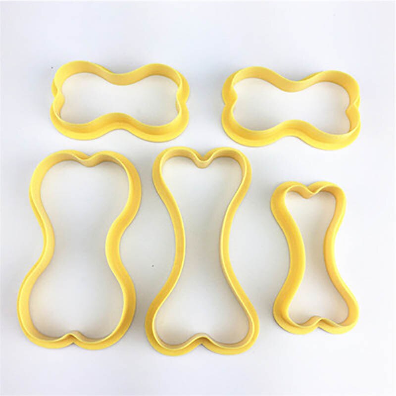 Plastic Bone Cookie Cutters (5 pcs) Plastic Bone Cookie Cutters (5 pcs)