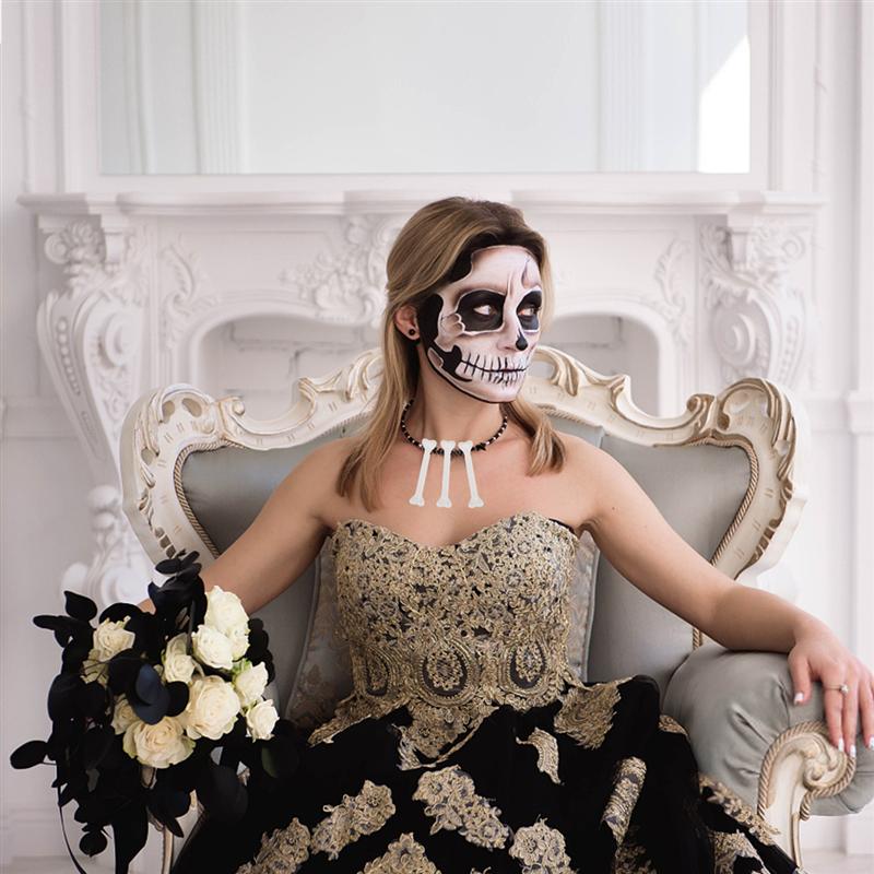 Plastic Bones for Halloween (36 Pcs)