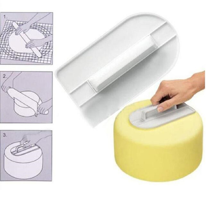 Plastic Cake Icing Smoother with Handle