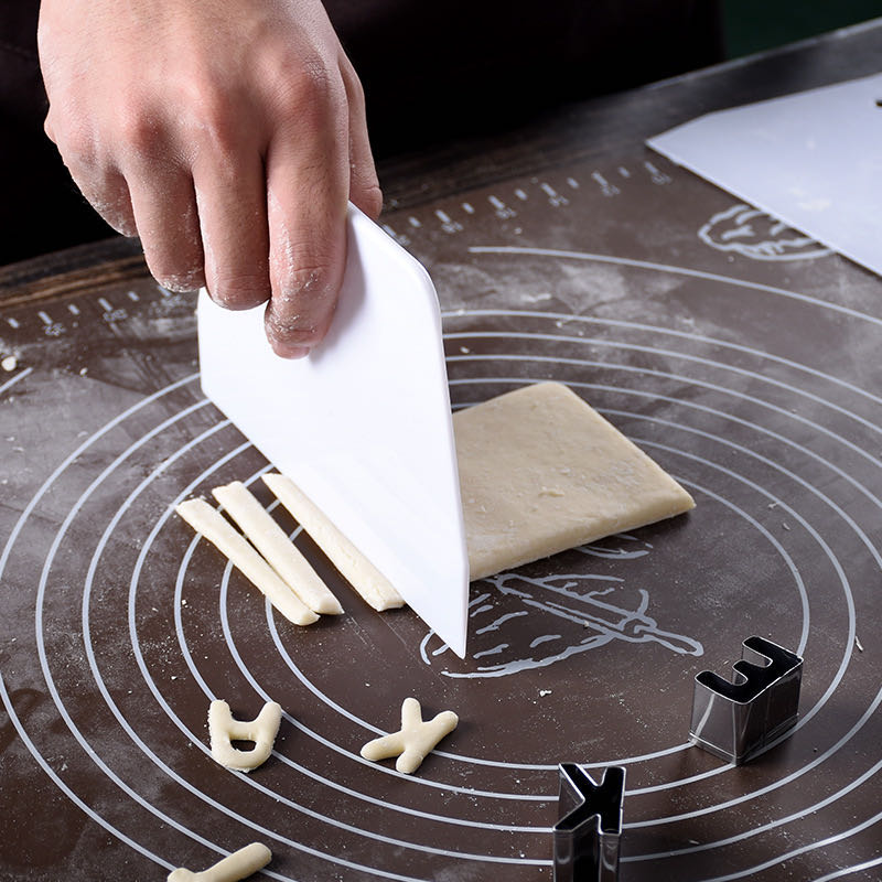 Plastic Dough Cutter Baking Scraper Tool