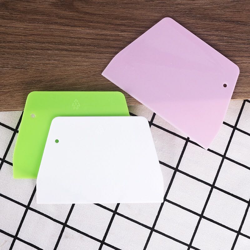 Plastic Dough Cutter Baking Scraper Tool