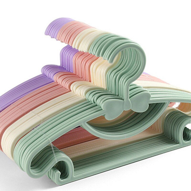 Plastic Kids Hangers for Kids and Baby Clothes Plastic Kids Hangers for Kids and Baby Clothes