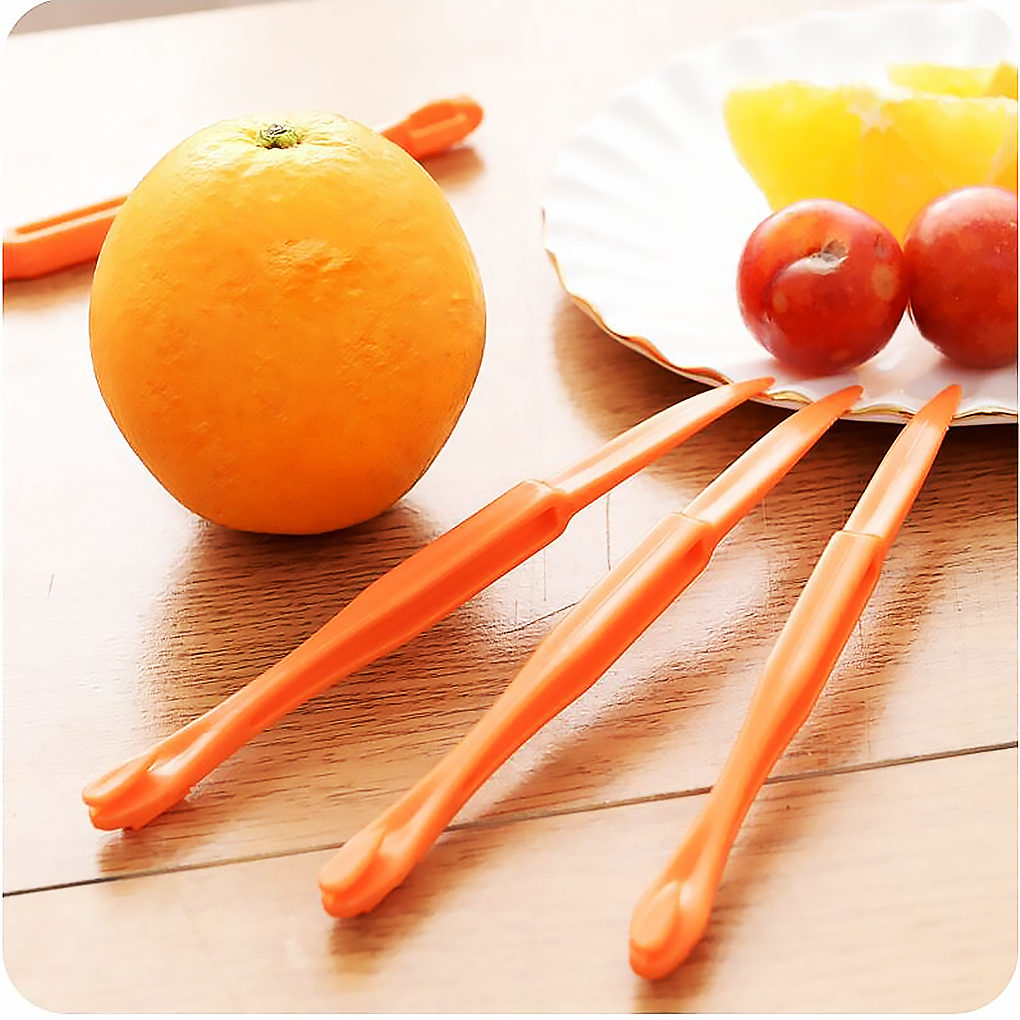 Plastic Orange Peelers (6 Pcs) Plastic Orange Peelers (6 Pcs)