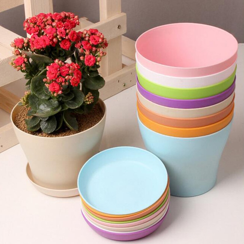 Plastic Plant Pot with Saucer Plastic Plant Pot with Saucer
