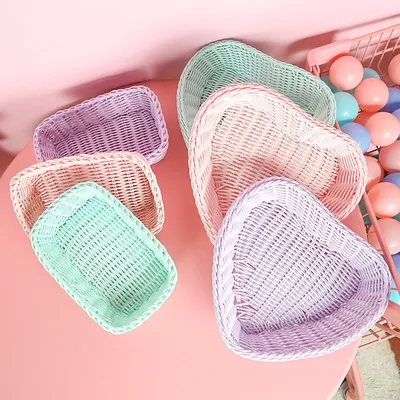 Plastic Rattan Basket Heart-Shaped Tray Plastic Rattan Basket Heart-Shaped Tray