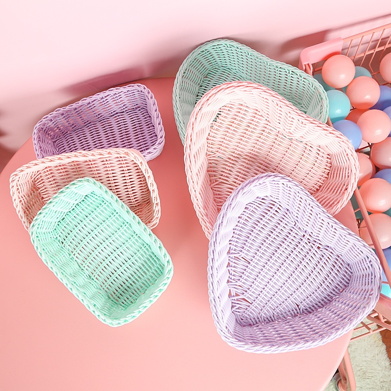 Plastic Rattan Basket Heart-Shaped Tray Plastic Rattan Basket Heart-Shaped Tray