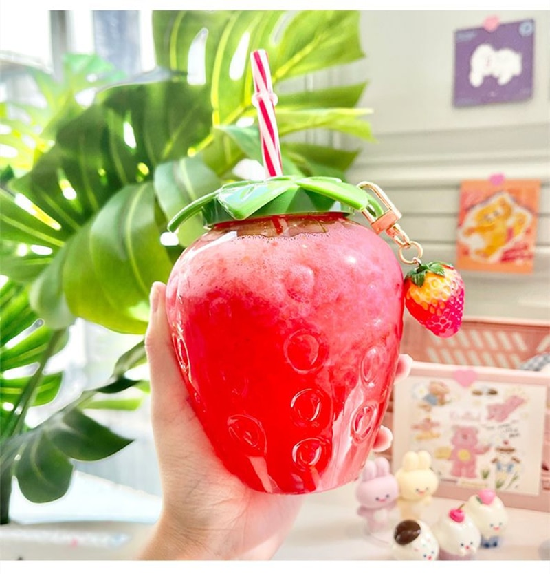 Plastic Strawberry Cup with Straw Plastic Strawberry Cup with Straw