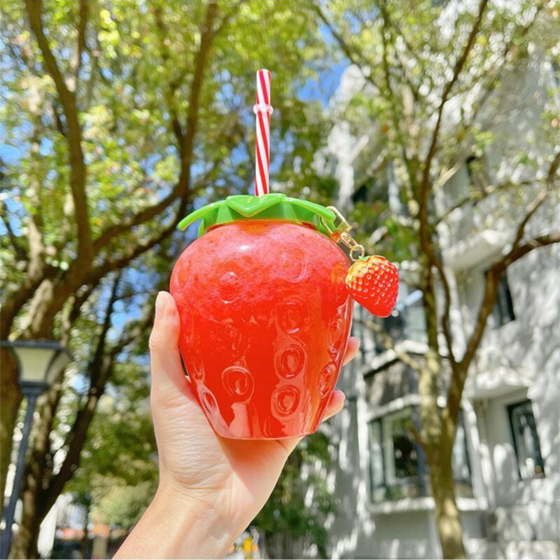 Plastic Strawberry Cup with Straw Plastic Strawberry Cup with Straw