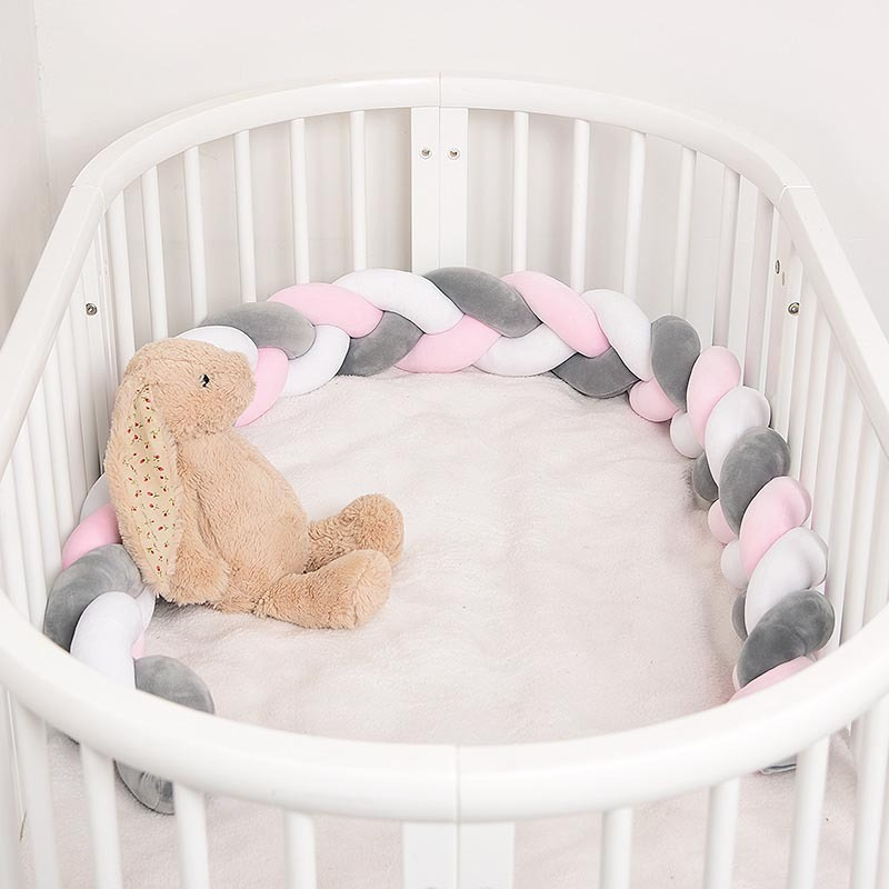 Plush Cotton Knotted Crib Bumper