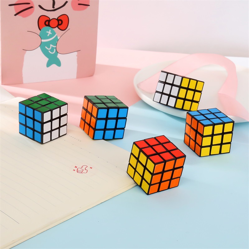 Pocket Size Mini Rubiks Cube (12 pcs) Pocket Size Mini Rubiks Cube (12 pcs)