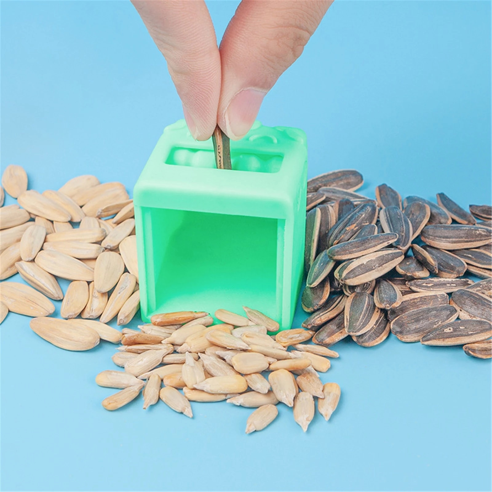 Pocket-Size Sunflower Seed Peeler Tool Pocket-Size Sunflower Seed Peeler Tool