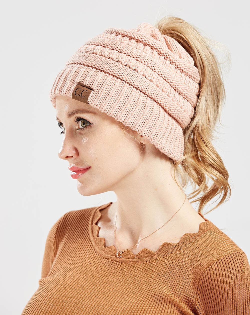 Ponytail Winter Hat Knitted Beanie Ponytail Winter Hat Knitted Beanie