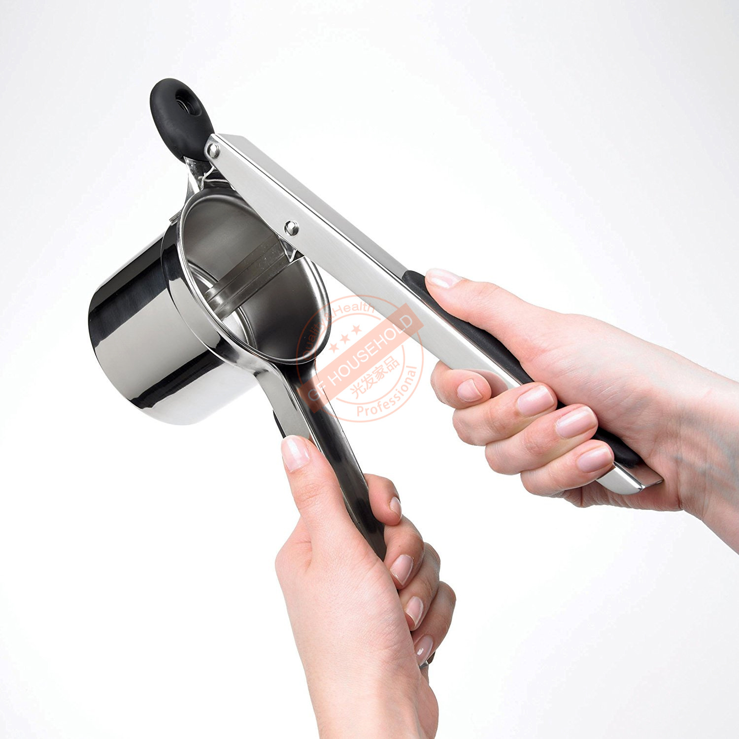 Potato Ricer with Interchangeable Discs