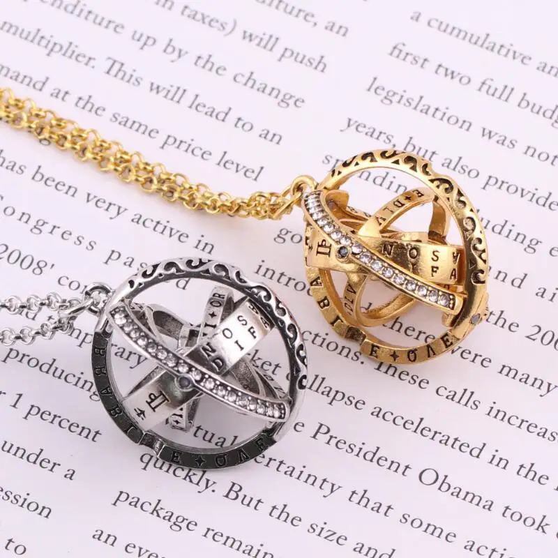 Projection Necklace 100 Languages I Love You Pendant Jewelry For Girlfriend Wife Lover Couple Creative Romantic