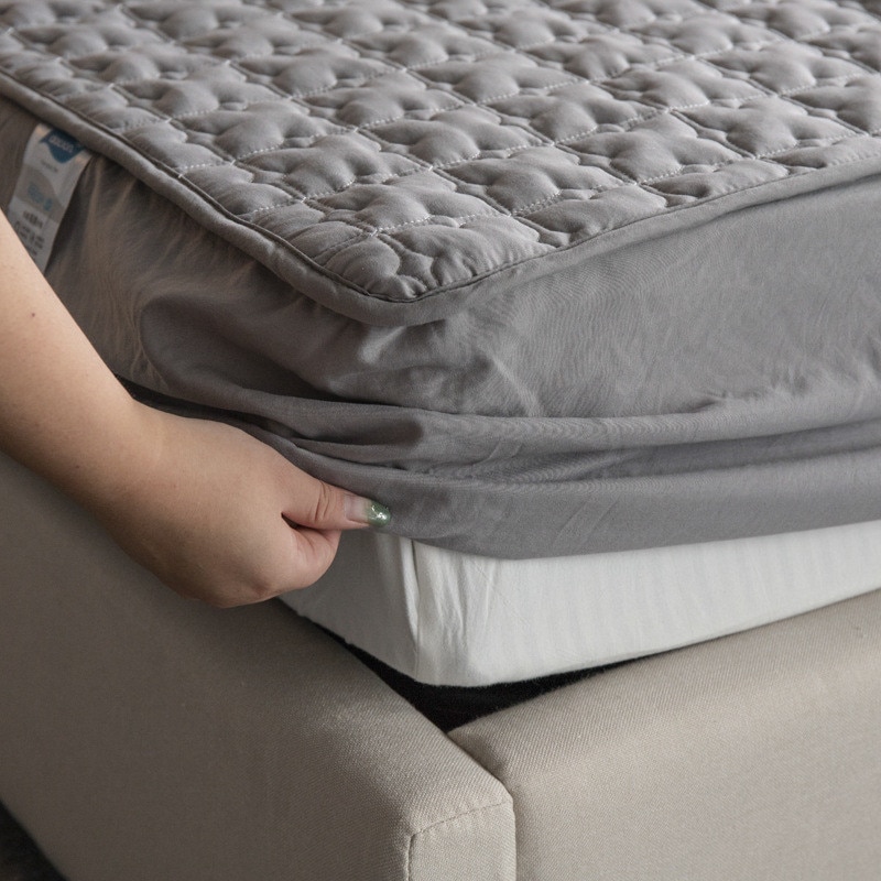 Quilted Bed Cover Mattress Protector Quilted Bed Cover Mattress Protector