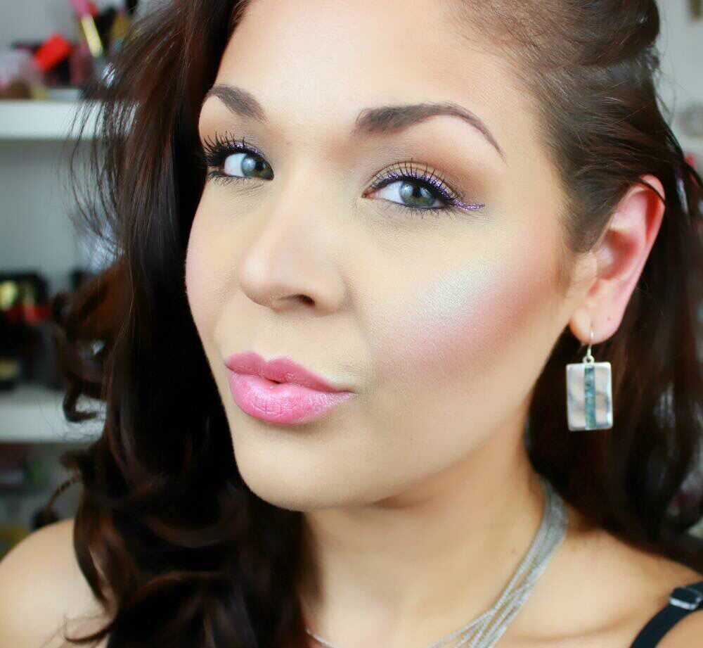 Rainbow Shimmer Highlighter Powder Rainbow Shimmer Highlighter Powder