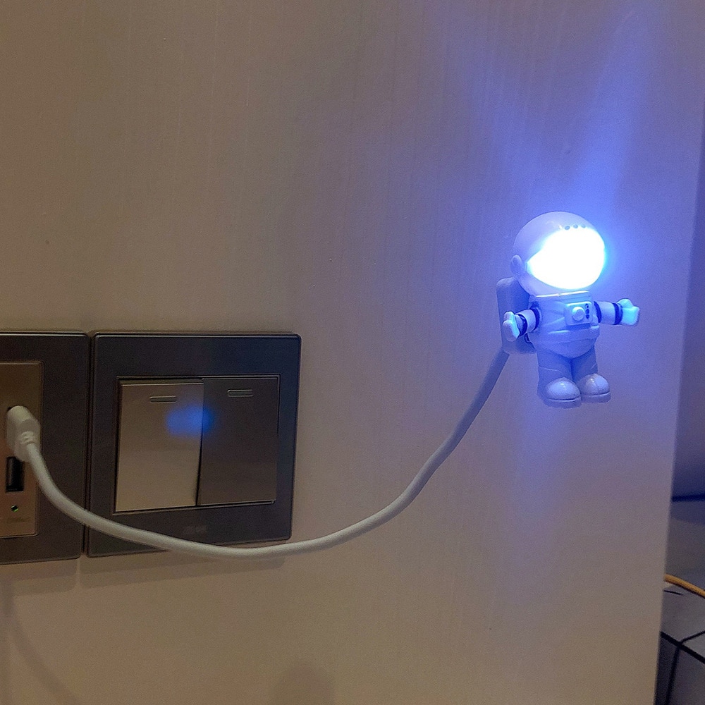 Reading USB Astronaut Light Lamp Reading USB Astronaut Light Lamp