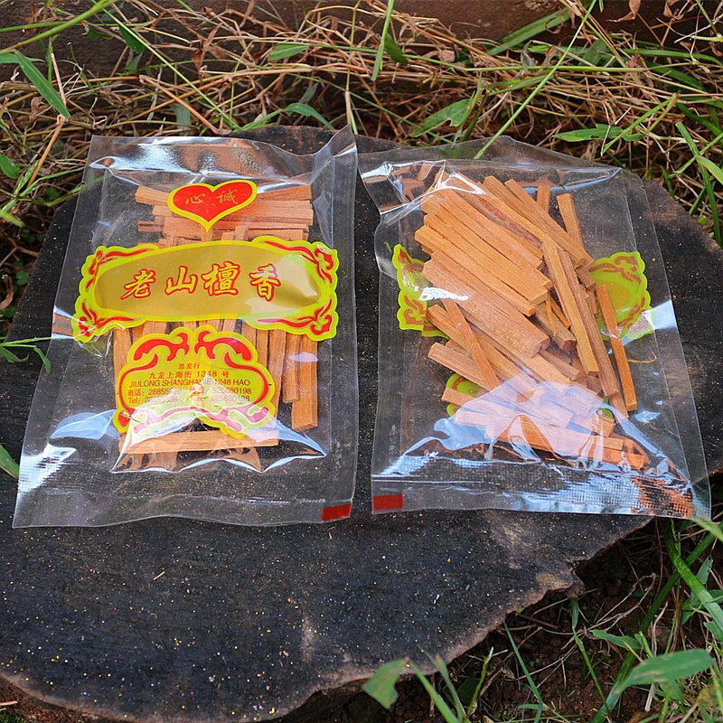 Real Sandalwood Incense Sticks (50g) Real Sandalwood Incense Sticks (50g)