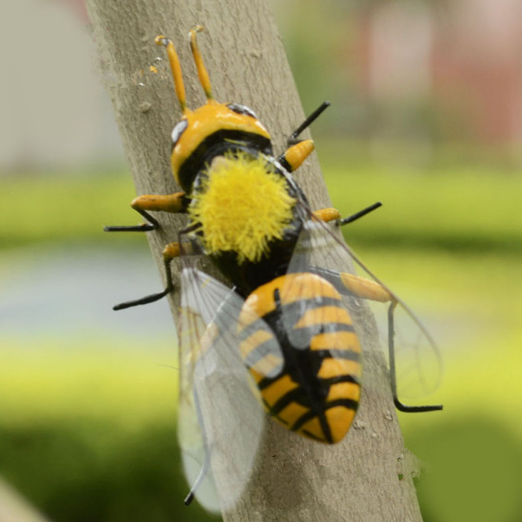 Realistic Bumble Bee Ornaments (5 pcs) Realistic Bumble Bee Ornaments (5 pcs)