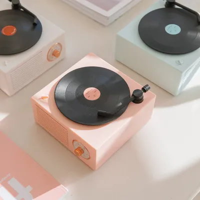 Rechargeable Retro Vinyl Bluetooth Speaker Rechargeable Retro Vinyl Bluetooth Speaker
