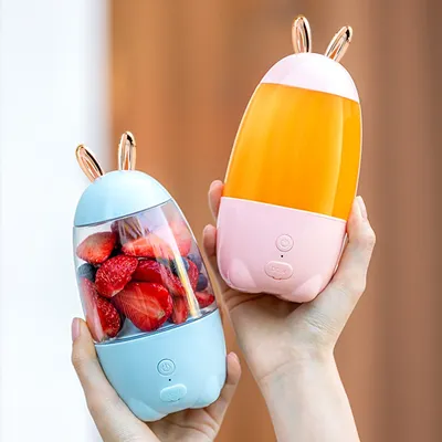 Rechargeable USB Blender Portable Fruit Shaker Rechargeable USB Blender Portable Fruit Shaker