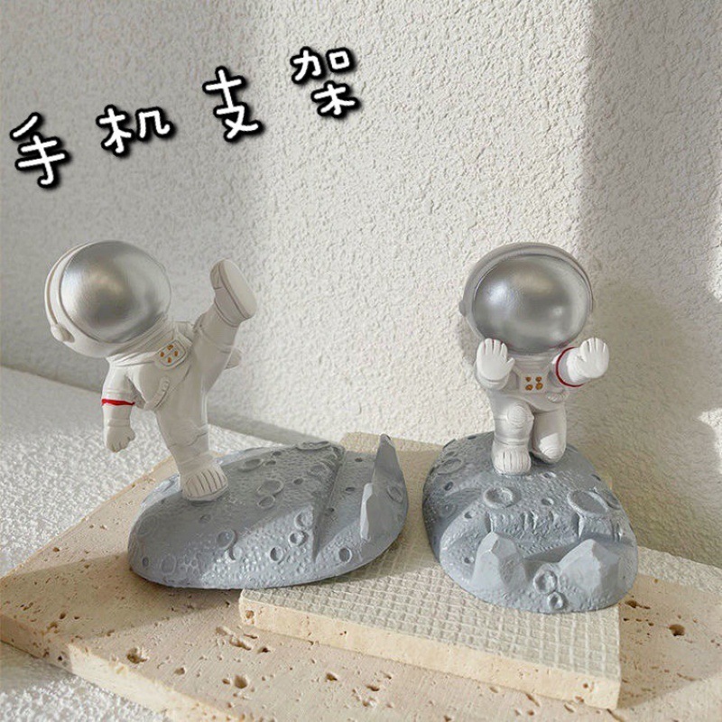 Resin Astronaut Phone Holder Resin Astronaut Phone Holder