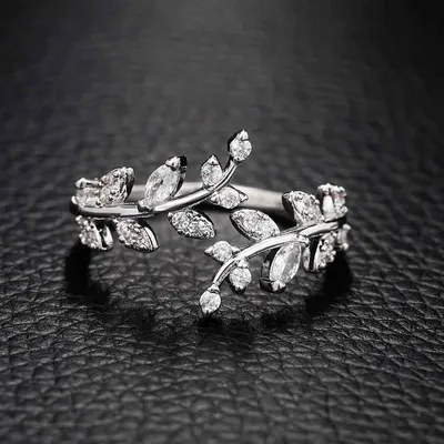 Resizable Olive Leaf Ring