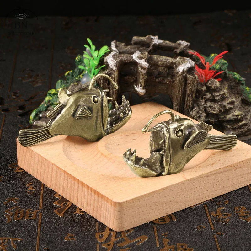 Retro Brass Ocean anglerfish Watching Fishes Sea Animals Model Fishbowl Decoration Action Figures Education Miniatures Retro Brass Ocean anglerfish Watching Fishes Sea Animals Model Fishbowl Decoration Action Figures Education Miniatures