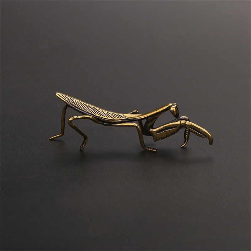 Retro Style Copper Praying Mantis Figure Retro Style Copper Praying Mantis Figure