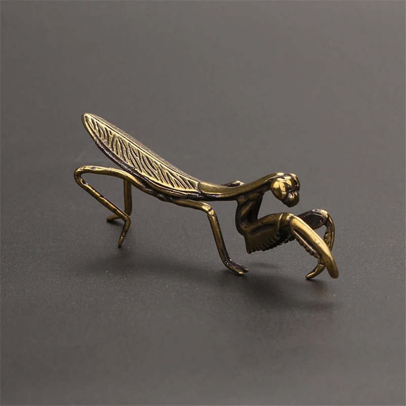 Retro Style Copper Praying Mantis Figure Retro Style Copper Praying Mantis Figure
