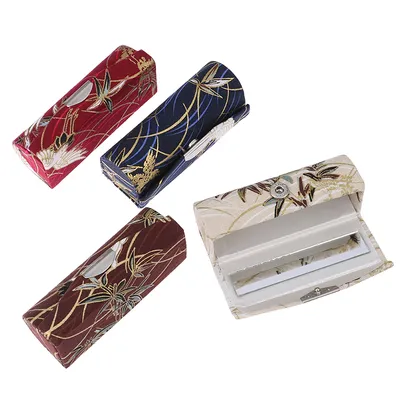 Retro Style Lipstick Holder with Mirror Retro Style Lipstick Holder with Mirror