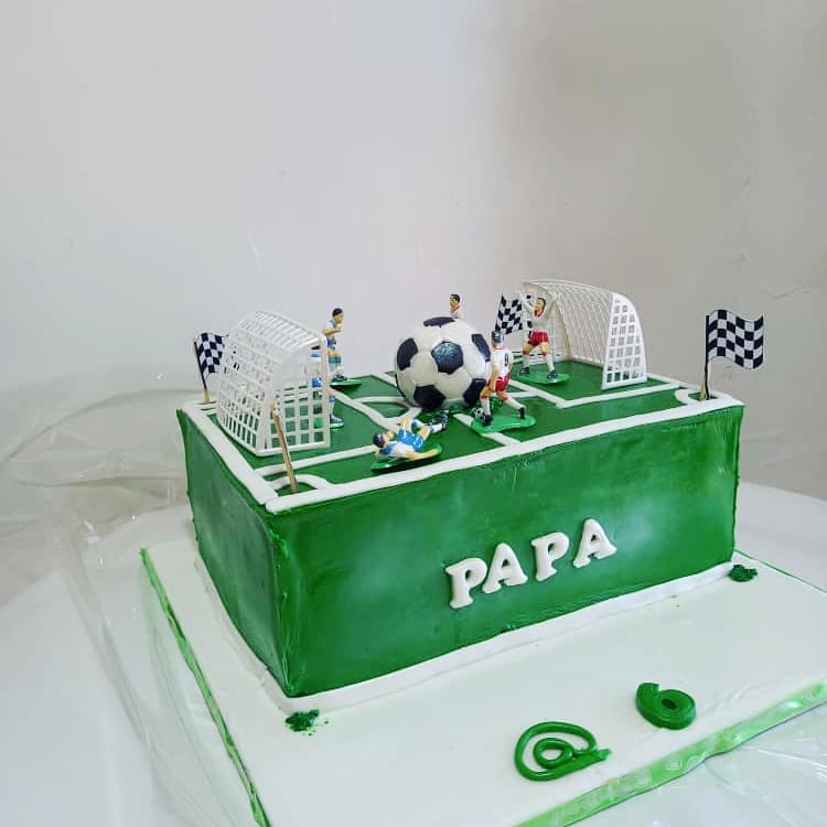 Reusable Football Cake Topper Set (8 pcs) Reusable Football Cake Topper Set (8 pcs)