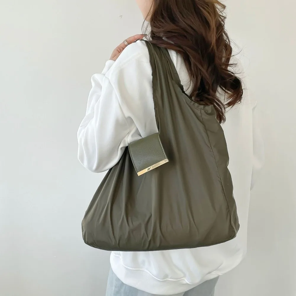 Reusable Mini Keychain Tote Bag Large Capacity Eco-Friendly Foldable Shopping Bag Key Ring Lightweight Expandable Reusable Mini Keychain Tote Bag Large Capacity Eco-Friendly Foldable Shopping Bag Key Ring Lightweight Expandable