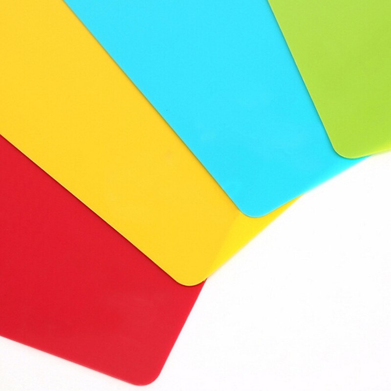 Reusable Plastic Cutting Mats (4 pcs) Reusable Plastic Cutting Mats (4 pcs)