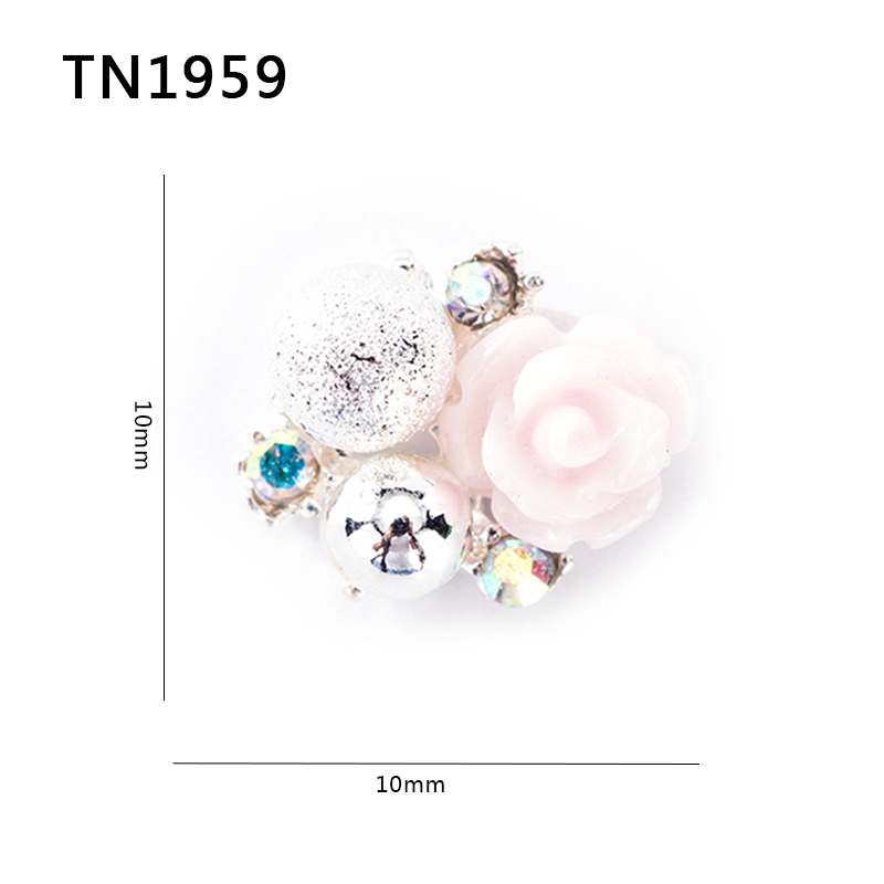 Rhinestone Nails 10pcs Flower Art