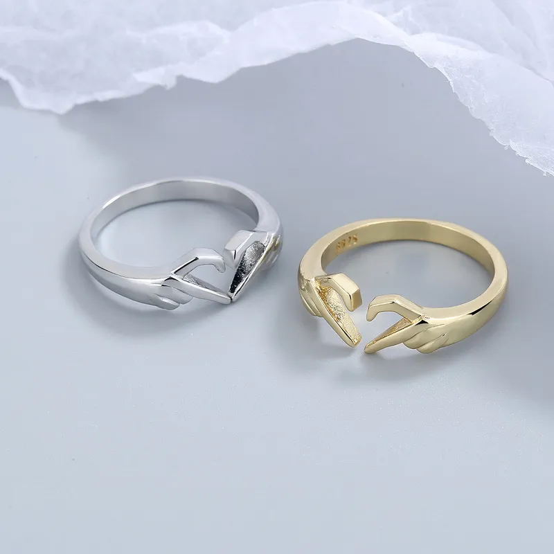 Romantic Love Hand with Heart Shaped Ring Creative Couple Silver Color Adjustable Open Rings Personality Party Jewelry Romantic Love Hand with Heart Shaped Ring Creative Couple Silver Color Adjustable Open Rings Personality Party Jewelry
