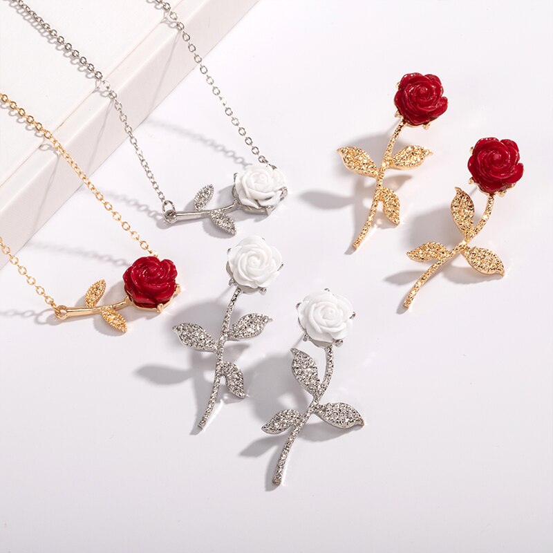 Rose Necklace Stylish Neck Accessory Rose Necklace Stylish Neck Accessory