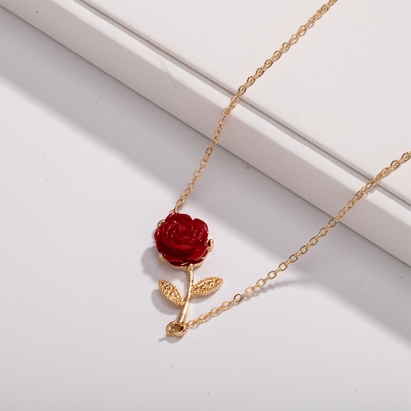 Rose Necklace Stylish Neck Accessory Rose Necklace Stylish Neck Accessory