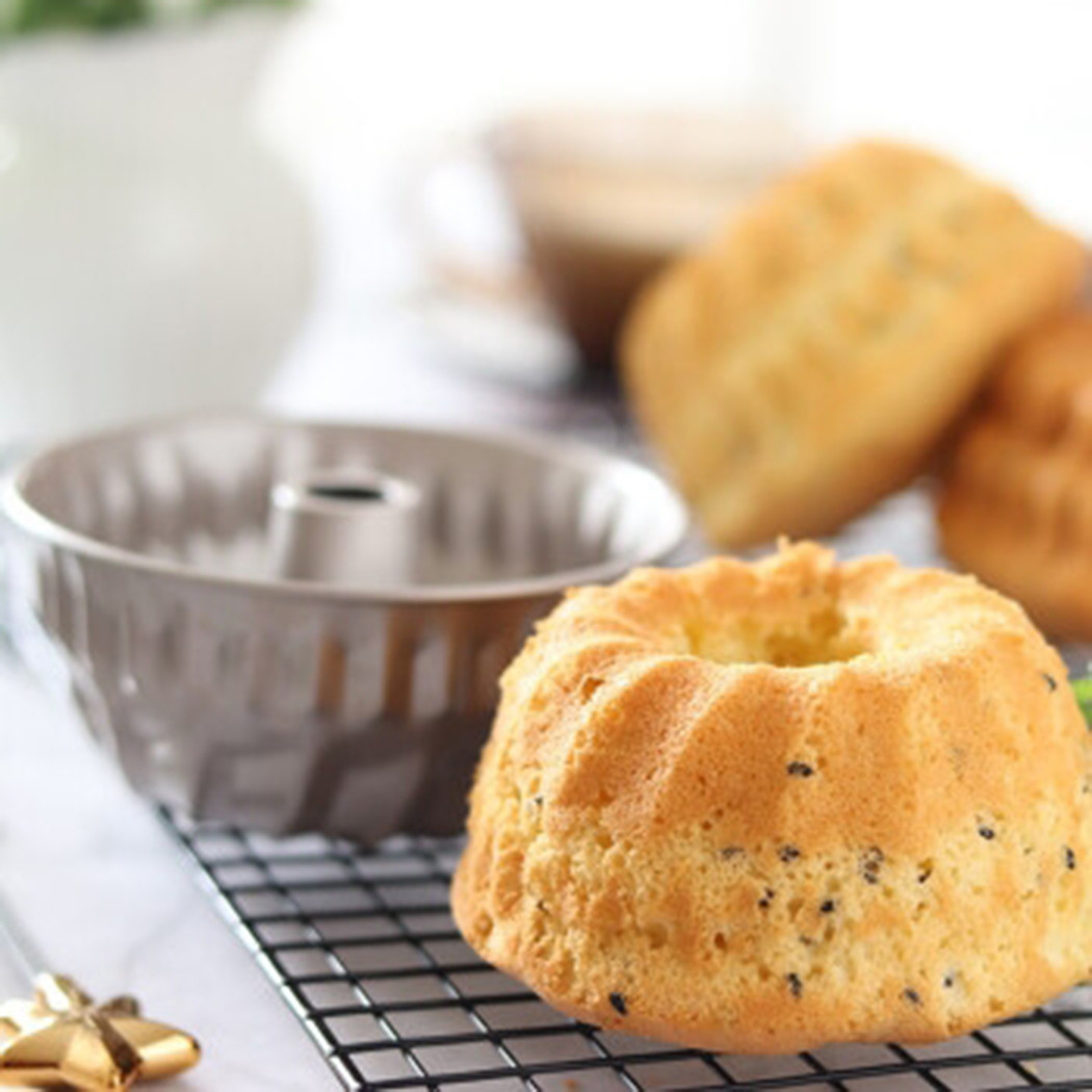 Round Metal Chiffon Cake Mold