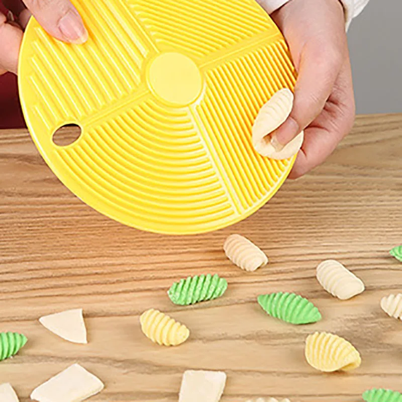 Round Plastic Gnocchi Board