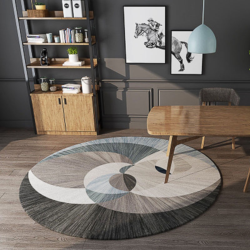 Round Rug with Geometric Pattern Round Rug with Geometric Pattern