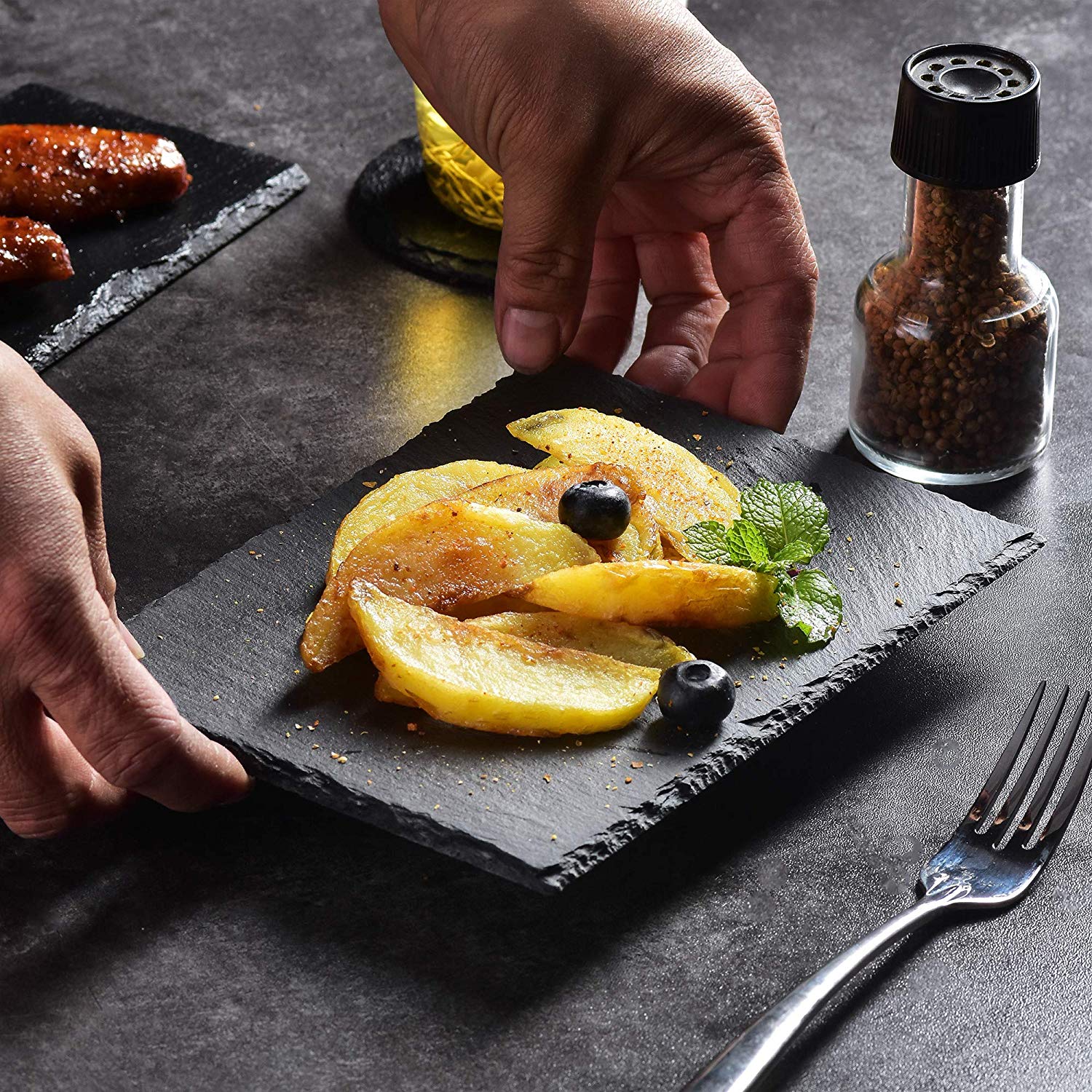 Rustic Black Slate Plate (6 pcs) Rustic Black Slate Plate (6 pcs)