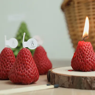 Scented and Realistic Strawberry Candle (4 pcs) Scented and Realistic Strawberry Candle (4 pcs)