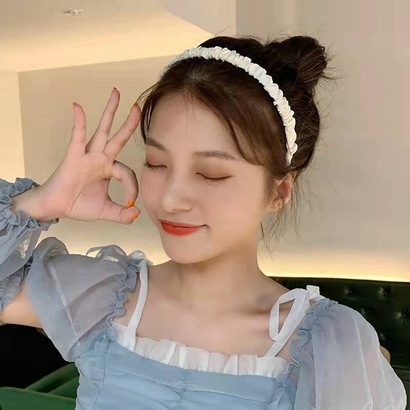 Scrunchie Headband Fashion Accessory Scrunchie Headband Fashion Accessory
