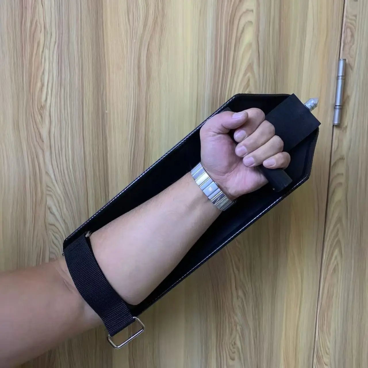 Self Defense Shield Mini Portable Personal Security Protection Equipment Supplier Window Broken Lighweight Men Women Self Defense Shield Mini Portable Personal Security Protection Equipment Supplier Window Broken Lighweight Men Women