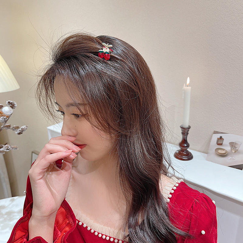 Shiny Red Rhinestone Cherry Hair Clips (2 pcs) Shiny Red Rhinestone Cherry Hair Clips (2 pcs)