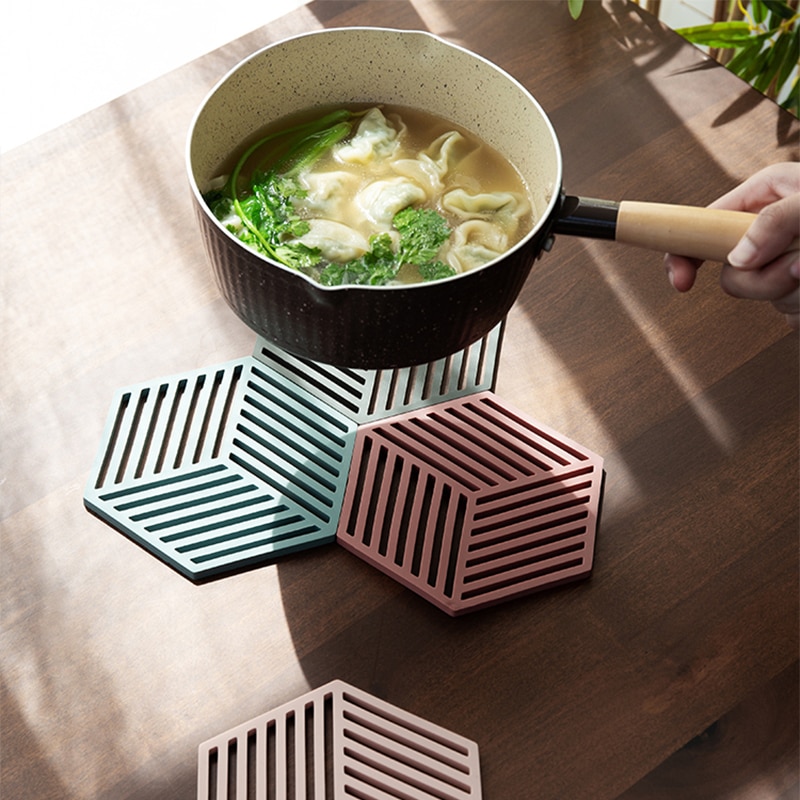 Silicone Insulated Hexagon Placemat Silicone Insulated Hexagon Placemat