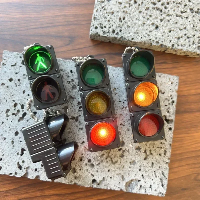 Simulation Electronic Traffic Light Keychain Pendant Mini Pedestrian Light LED Light-emitting Toy Kids Cognitive Toy